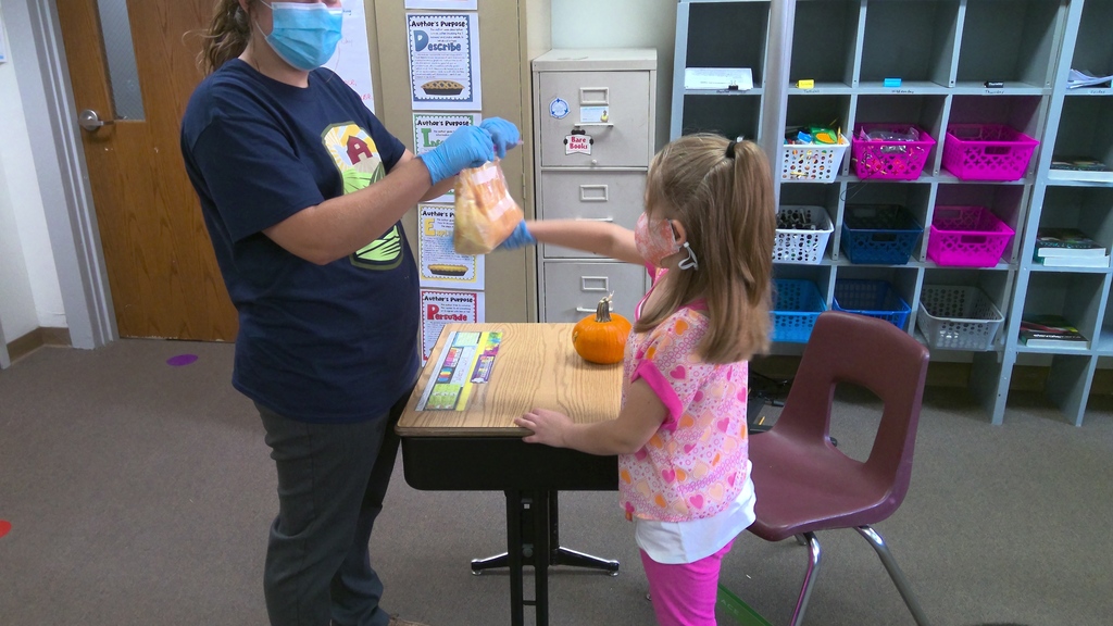 Making pumpkin pie in a bag